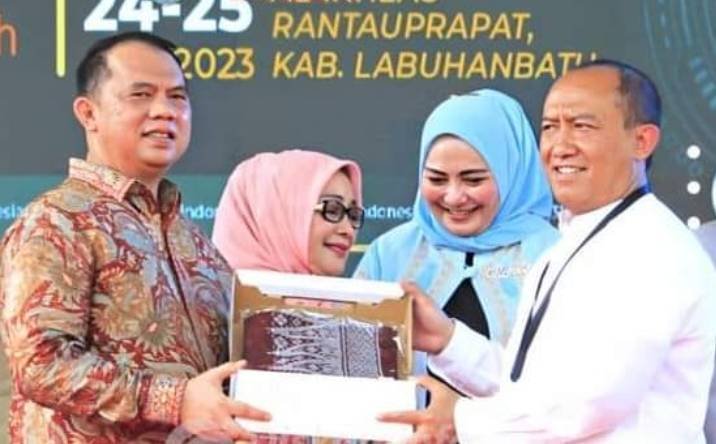 Buka Festival Ekonomi Syariah, Bupati Harap BI Kembangkan UMKM Labuhanbatu