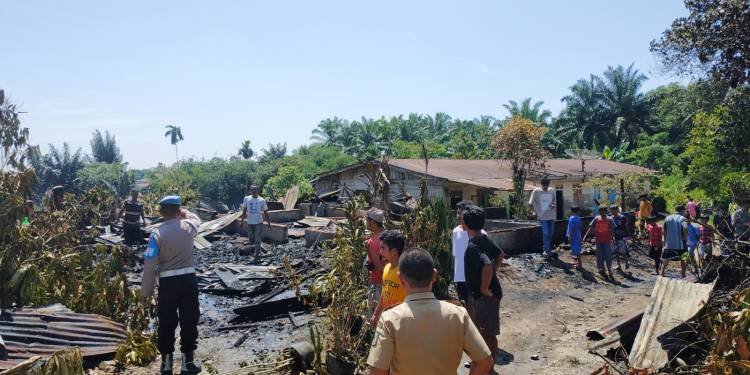 Satu Unit Rumah Kosong Ludes Terbakar di Pematangsiantar