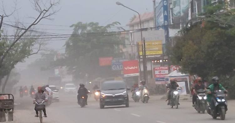 Keluhan Warga Belum Disahuti, Jalan Marelan Raya Masih Dibiarkan Berdebu