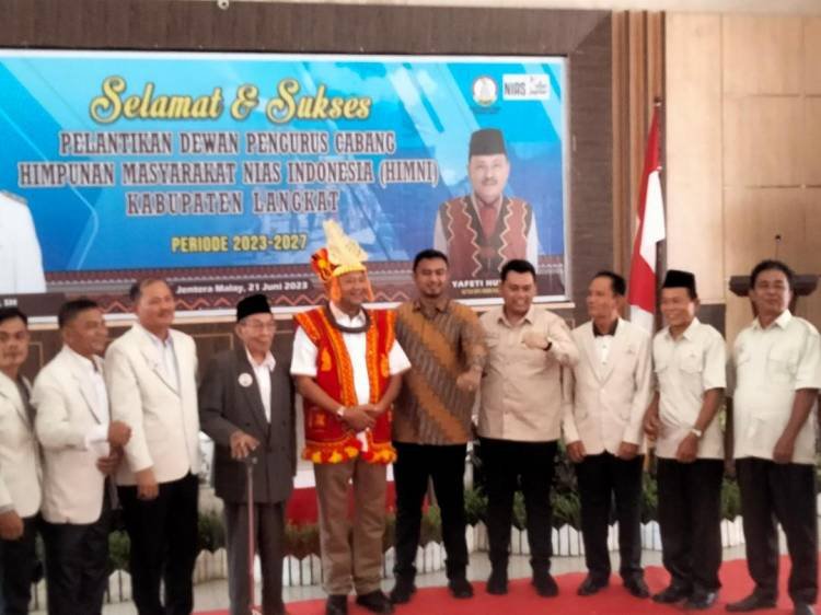 Syah Afandin Dinobatkan Jadi Tokoh Masyarakat Nias