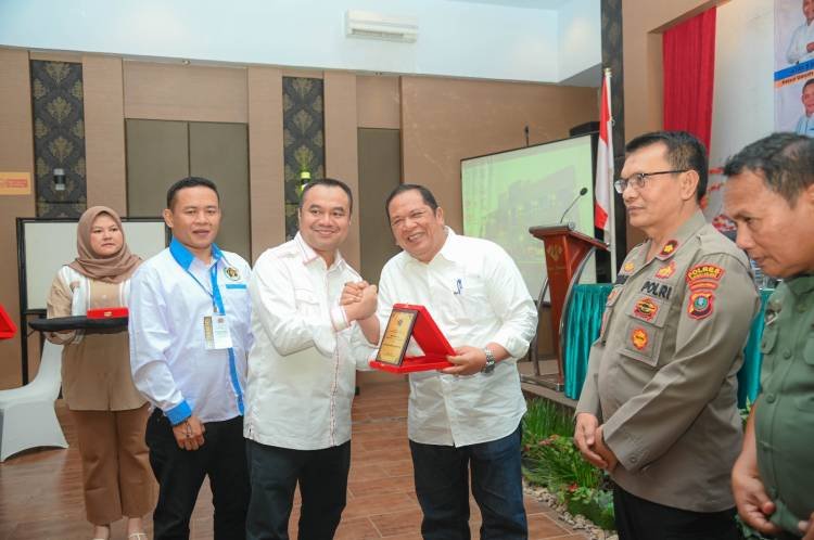 Irsan Efendi Nasution Dukung Pemekaran PWI Tabagsel