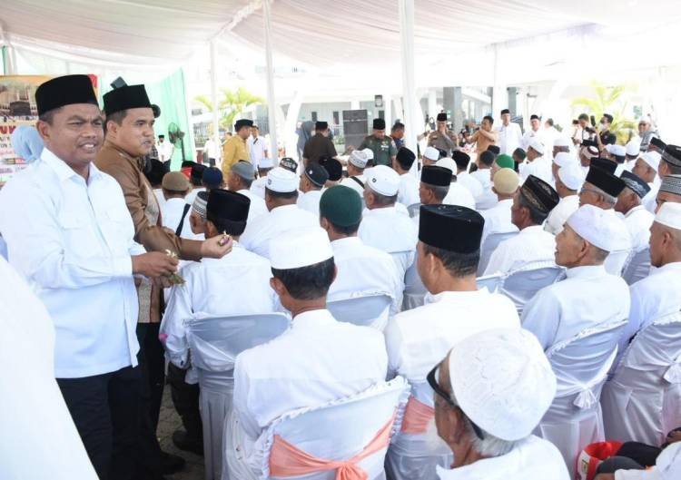 Tepung Tawar Haji, Bupati dan Wabup Sergai Harap Calon Haji Jaga Kesehatan