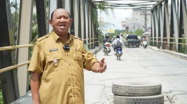 Plt Bupati Langkat Minta Dinas PUPR Sumut Segera Perbaiki Jembatan Batang Serangan