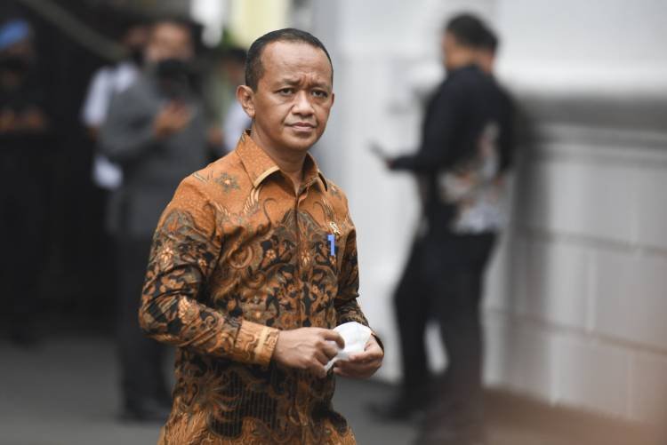 Jokowi ke Bahlil soal IMF ‘Ganggu' Nikel RI: Lawan