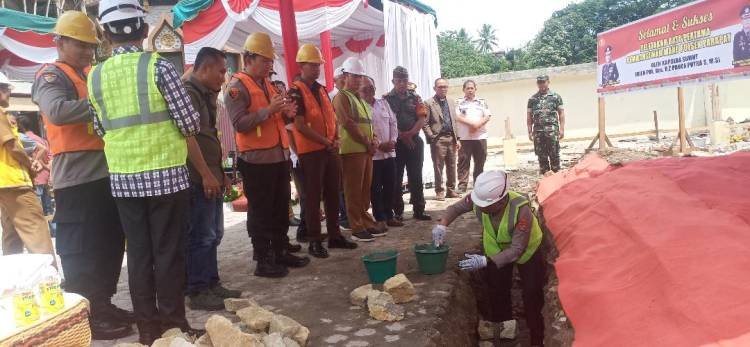 Kapolda Sumut Letakkan Batu Pertama Pembangunan Kantor Polsek Parapat