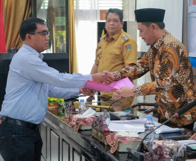 DPRD Tebingtinggi Setujui Ranperda Pertanggungjawaban Pelaksanaan APBD 2022 Jadi Perda