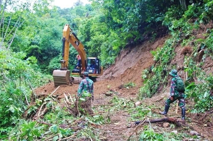 Satgas TMMD Kodim 0108/Agara Buka Jalan Baru di Desa Kandang Belang