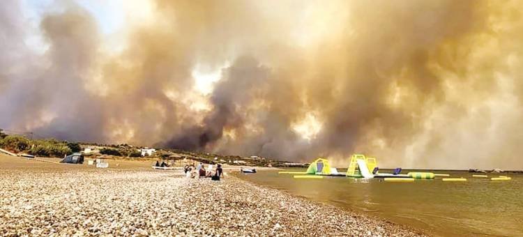 Kebakaran Hebat di Pulau Rodos Yunani, 19.000 Orang Dievakuasi