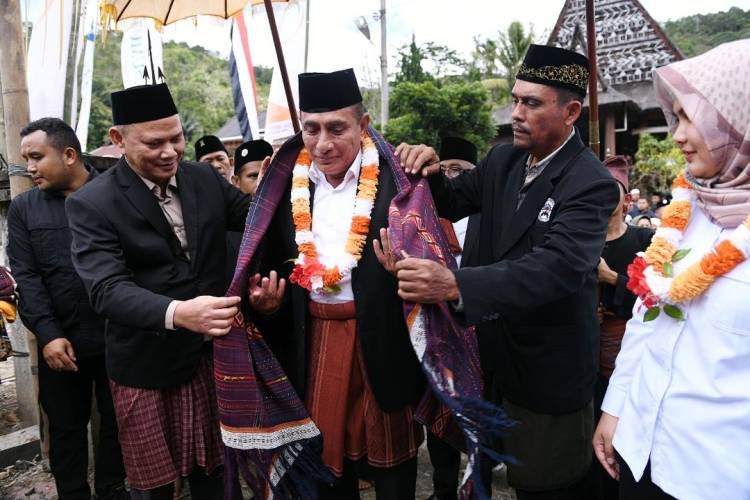 Gubernur Edy Resmikan Pemugaran Bagas Godang Ulu Pungkut dan Lokasi Arum Jeram di Madina