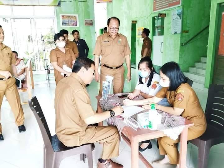 Guna Persiapan Penilaian Kepatuhan Standar Pelayanan Publik, Sekda Nias Barat Monitoring Beberapa OPD