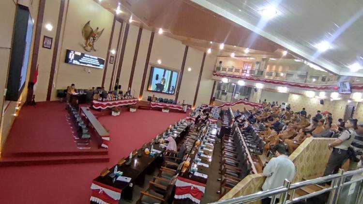 Hanya Dihadiri 18 Orang, Paripurna DPRD Medan Ditunda