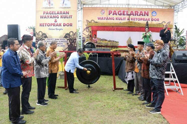 Wabup Deliserdang Ajak Lestarikan Pagelaran Wayang Kulit dan Ketoprak Dor