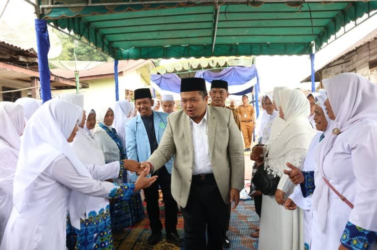 Hadiri Pengajian BKMT, Dolly Ajak Jemaah Semangat Sambut Tahun Baru Hijriah