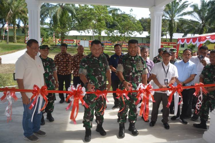 Brigjen TNI Luqman Arief Resmikan Gedung Lapangan Tembak Korem 022/Pantai Timur