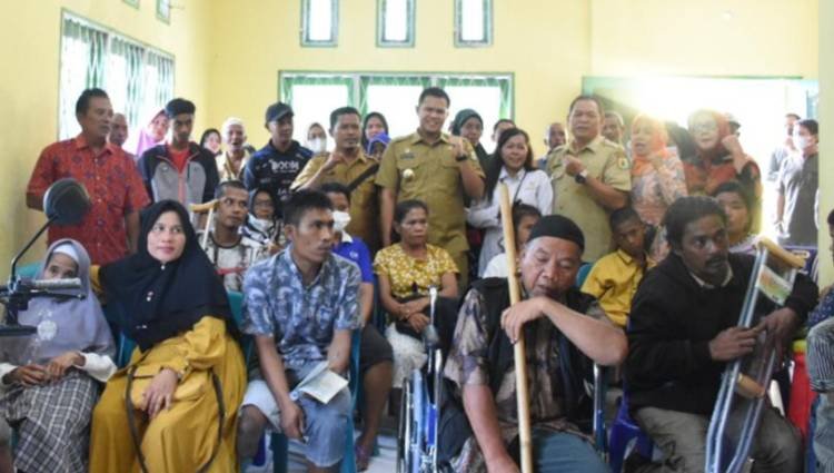 Wabup Sergai Serahkan Bantuan Kemensos Bagi Warga Disabilitas