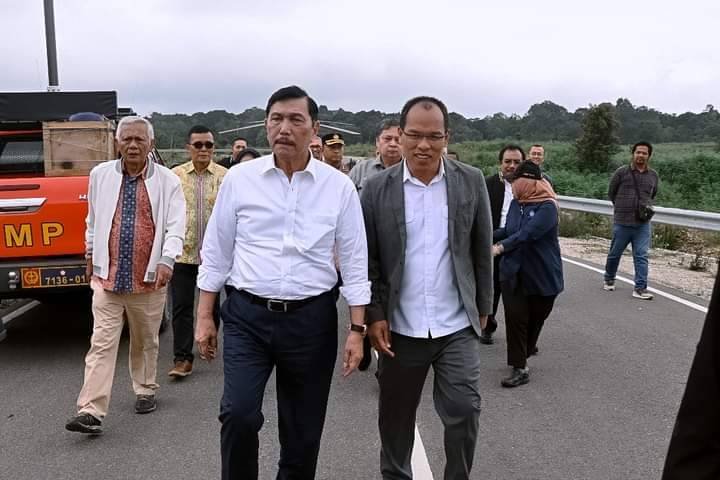 Luhut Binsar Panjaitan dan Airlangga Hartarto Kunker ke Food Estate Pollung