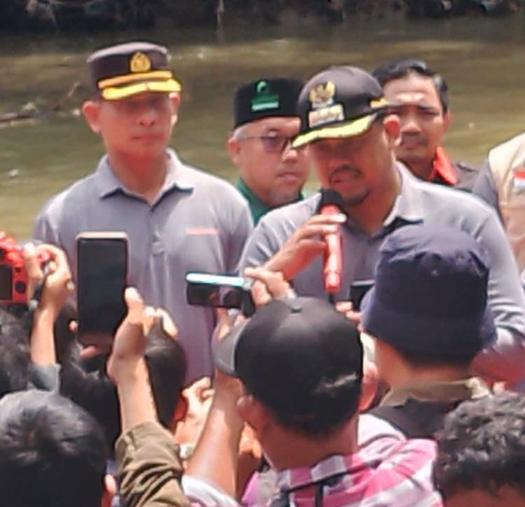 Bobby Nasution: Setelah Normalisasi, Buang Sampai ke Sungai Denda Rp10 Juta