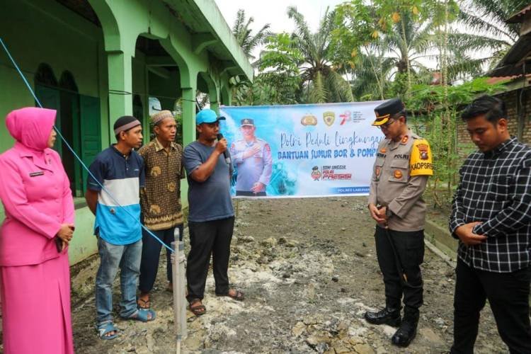 Polres Labusel Bantu Sumur Bor dan Mesin Pompa Air untuk Masyarakat