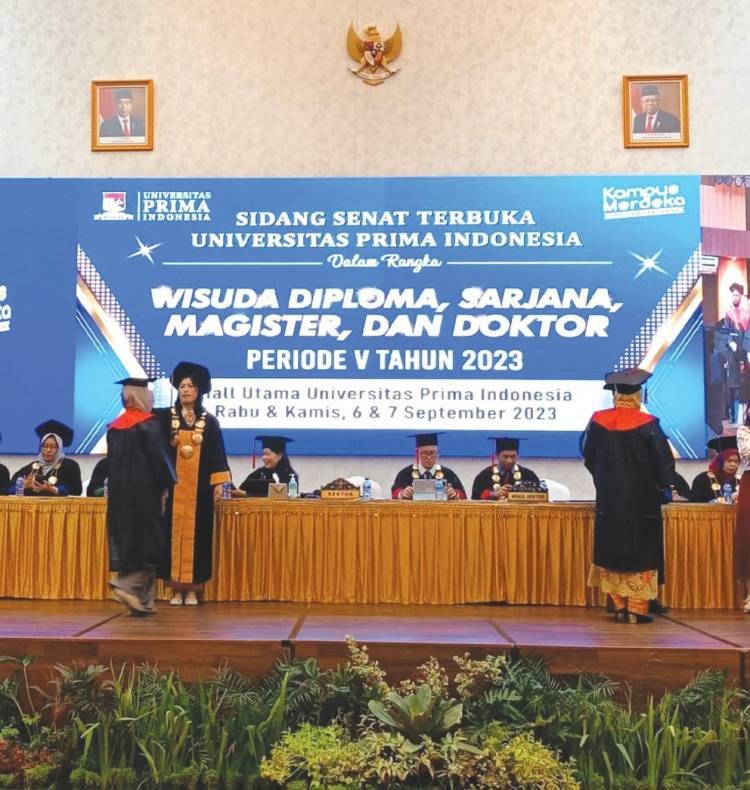 UNPRI Wisuda dan Beri Gelar Doktor Kehormatan Dua Tokoh