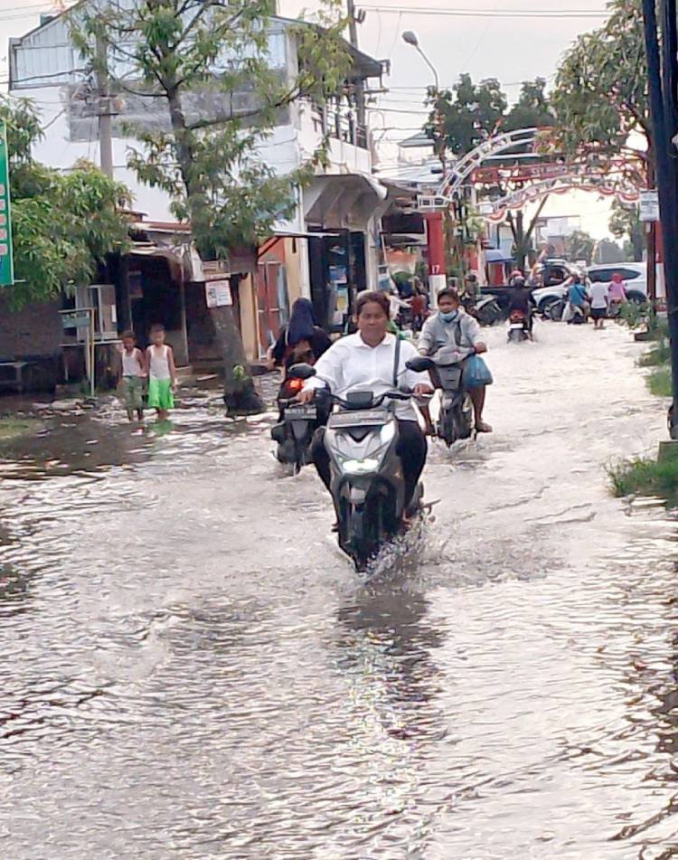 Hujan Deras, Kawasan Marelan Terendam Banjir