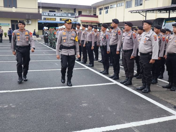 Kapolrestabes Medan Pimpin Apel Gelar Pasukan Ops Mantap Brata Toba 2023-2024