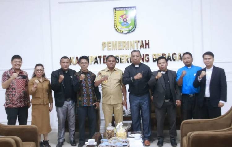 Bupati Minta PGI-D Sergai Sinergi Wujudkan Kerukunan Antar Umat Beragama