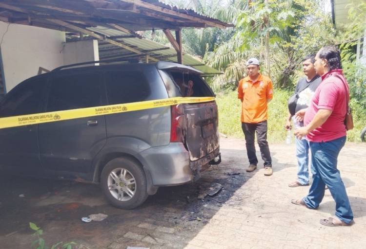 Pasca Soroti Kasus Besar, Mobil Ketua LPAI Labuhanbatu Diduga Dibakar OTK