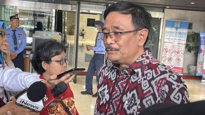 Djarot Sebut Jokowi Masih Kader PDIP, Begini Respons KIM