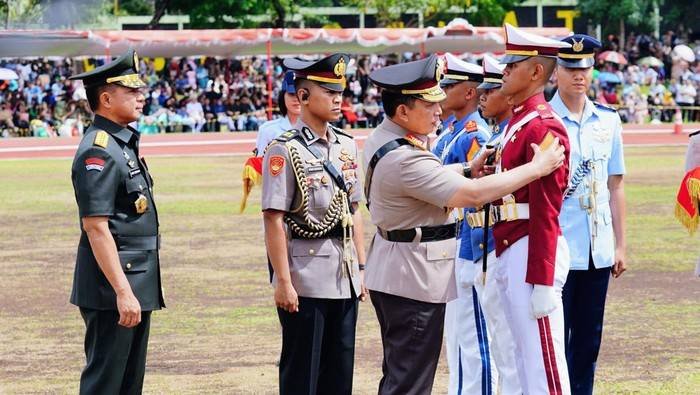 Kapolri Minta Taruna Akademi TNI-Akpol Selalu Berbuat Baik agar Jadi Teladan