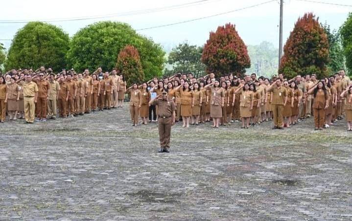 Sekdakab, Kepala Inspektorat dan Asisten Pemerintahan dan Kesra Pemkab Humbahas Purna Bakti