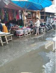 Drainase Tidak Berfungsi, Air Hujan Genangi Pasar Gambir Tebingtinggi