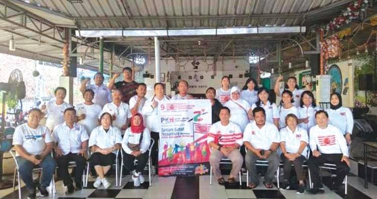 Senam Sehat Nusantara HUT PKN di Stadion Teladan Medan