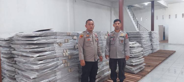 Polisi Perketat Pengamanan di Kantor KPU, Bawaslu dan Gudang Penyimpanan Logistik Pemilu