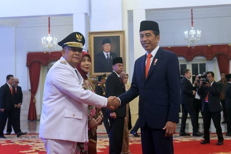 Jokowi Lantik Edy Natar Nasution Jadi Gubernur Riau