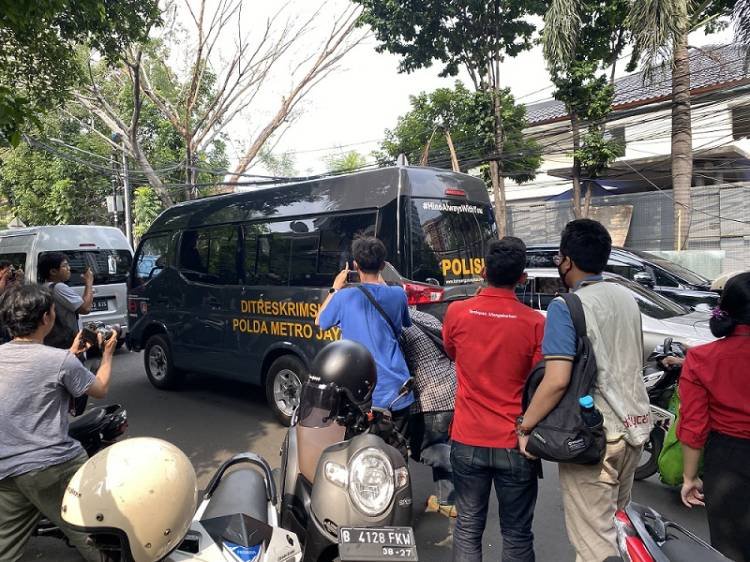 Polisi Geledah Apartemen Diduga Milik Firli Bahuri