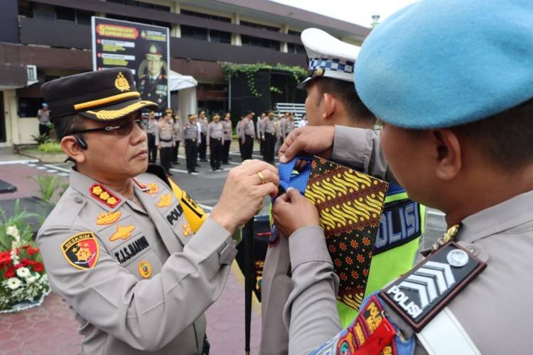 Kapolrestabes Medan Pimpin Apel Gelar Pasukan Ops Lilin Toba 2023 Amankan Nataru