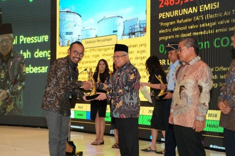 Pertamina Patra Niaga Regional Sumbagut Raih 1 Proper Emas dan 10 Proper Hijau KLHK