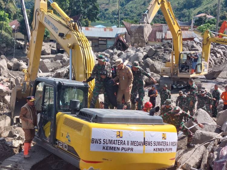 1 Orang Lagi Korban Hilang Bencana Longsor di Desa Simangulampe Ditemukan