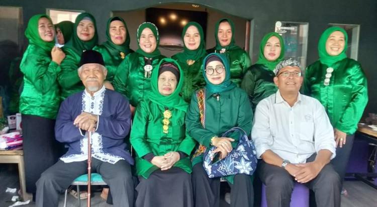 Wanita Pujakesuma Sumut Berbagi dan Tetap Solid