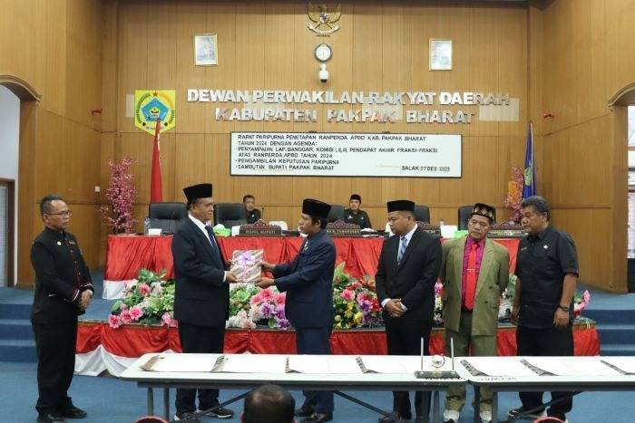 Sidang Paripurna DPRD Sahkan Perda Tentang Anggaran Pendapatan Daerah Pakpak Bharat