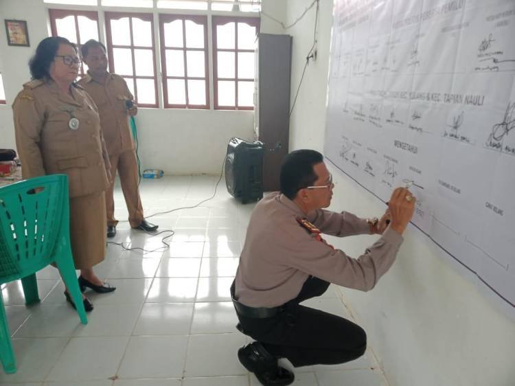 Kapolsek Kolang Teken Deklarasi Pemilu Damai 2 Kecamatan