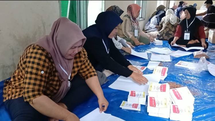 KPU Binjai Lakukan Pelipatan dan Penyortiran Surat Suara Pemilu 2024