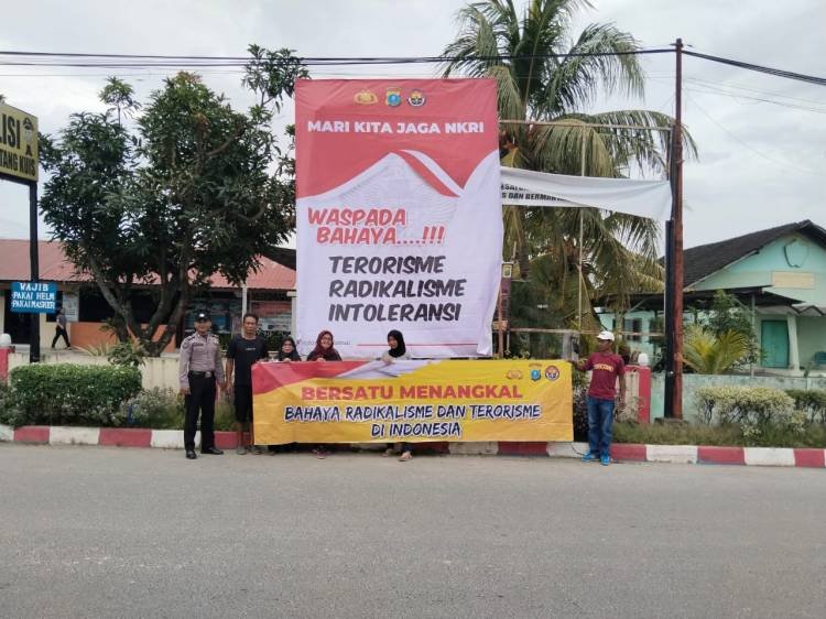 Cegah Terorisme, Polda Sumut Pasang Spanduk Bertuliskan Tolak Radikalisme