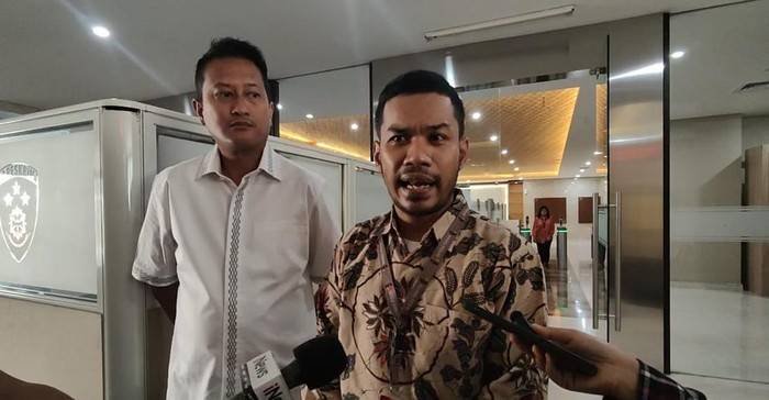 Roy Suryo Dilaporkan ke Bareskrim soal Tuduhan Gibran Pakai 3 Mikrofon
