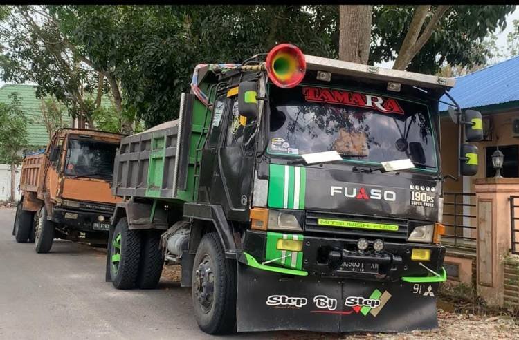 Polres Sergai Amankan 3 Unit Dump Truk dari Bantaran Sungai Ular