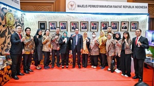 MPR Pamerkan Produk-Program Kerja di Pameran Kampung Hukum MA