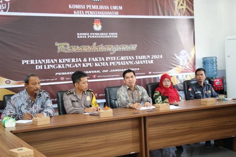 Forkopimda dan KPU Pematangsiantar Distribusikan Logistik Pemilu 2024 ke PPS