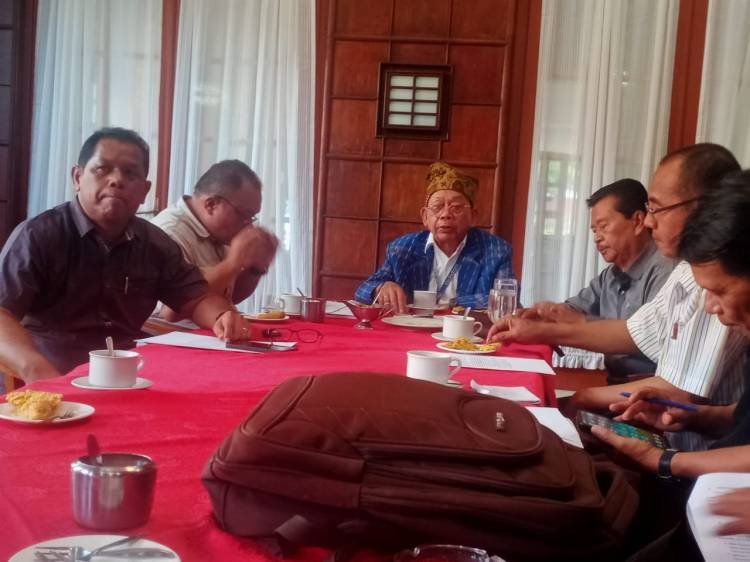 Pemangku Adat dan Cendikiawan PMS Protes Terhadap Pembangunan Rumah Adat Simalungun di Anjungan TMII