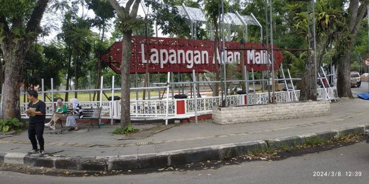 Seng Penutup Alun-alun Lapangan Adam Malik Pematangsiantar Akhirnya Dibuka