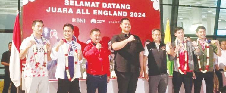 Jokowi Beri Selamat ke Jonatan Christie dan Fajar/Rian Raih All England 2024